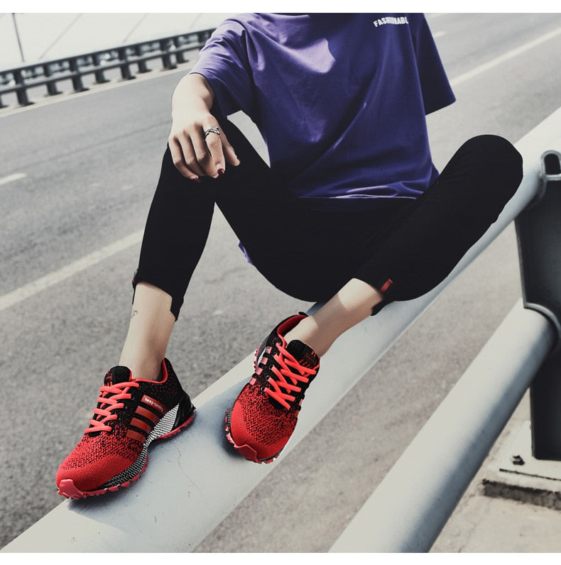 Pas cher chaussures de sport hommes Chaussures 2018 Respirant Hommes de chaussures de course Rouge chaussures de sport légères Femme Confortable chaussures d'athlétisme